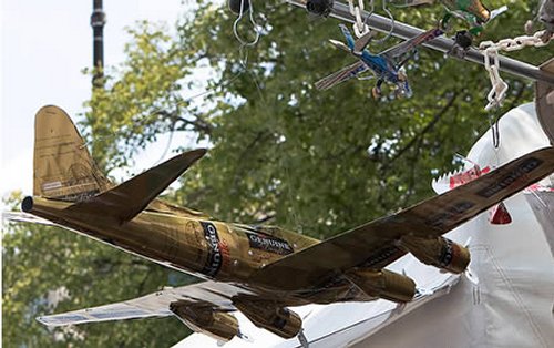 canette sculpture001 Top 20 des sculptures de canettes, ou le mod�lisme rafra�chissant